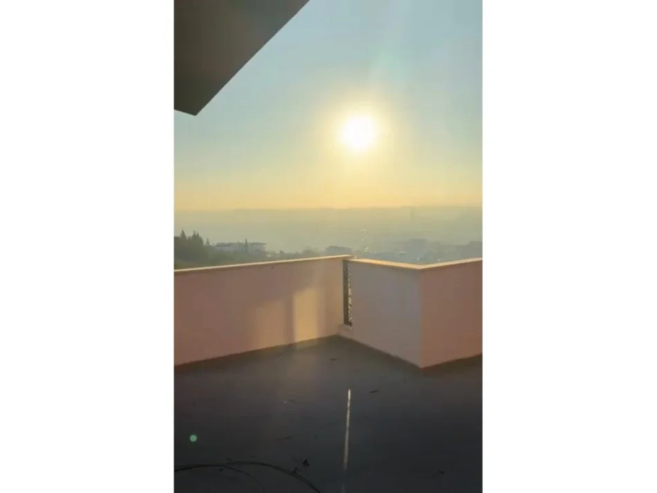 Tirane, shes apartament 3+1 Kati 6, 170 m² 193.000 € (Fresk)