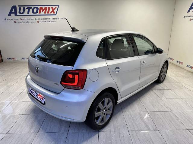 Tirane, shes makine Volkswagen POLO Viti 2010, 8.400 Euro