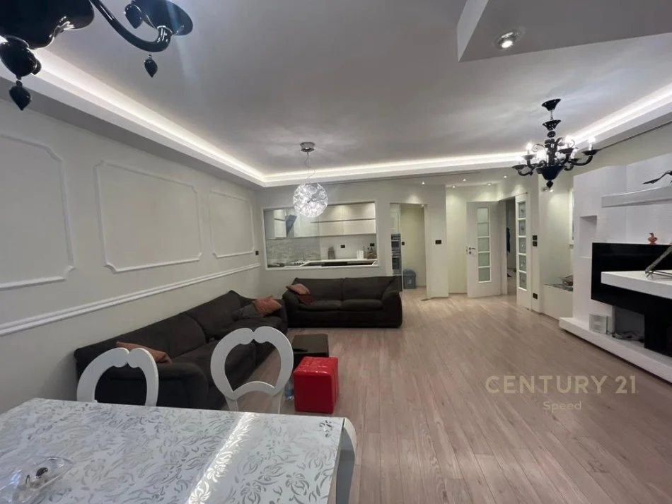 Tirane, jap me qera apartament 2+1+Aneks+Ballkon Kati 10, 170 m² 1.500 € 