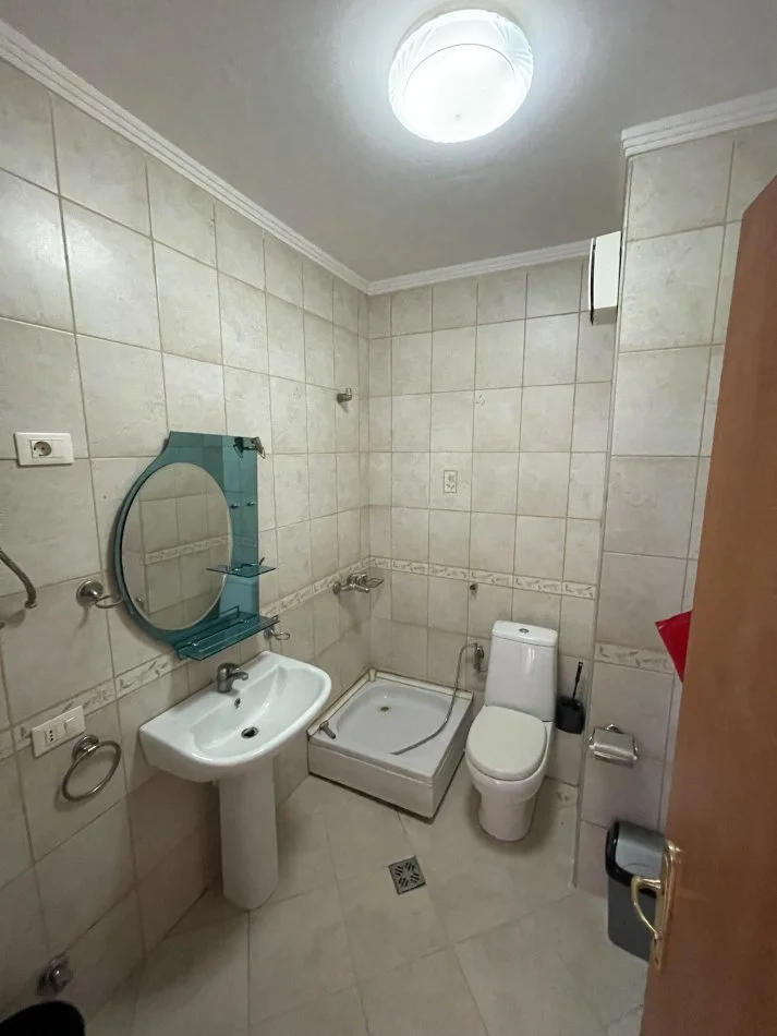 Tirane, shes apartament 2+1+Aneks+Ballkon Kati 1, 150 m² 275.000 € (KOMUNA PARISIT , KIKA 1)