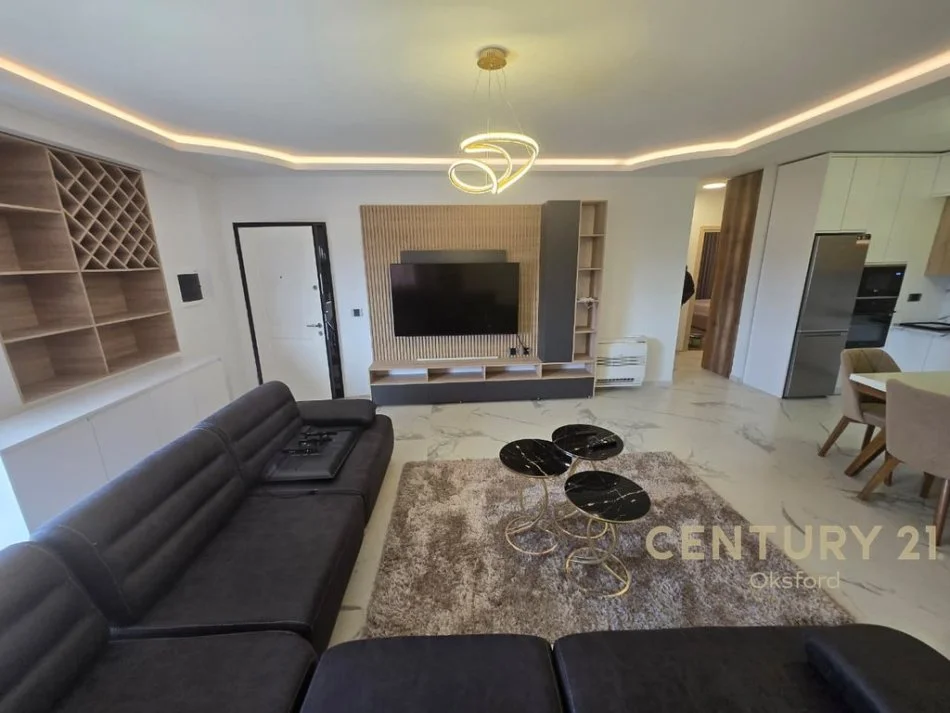 Tirane, jepet me qera apartament 2+1+Aneks+Ballkon Kati 4, 145 m² 1.000 € 