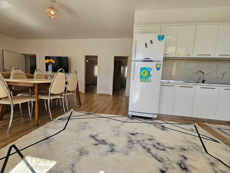 Tirane, jepet me qera Vile 2+1 Kati 2, 132 m² 550 € (Vilat Gjermane)