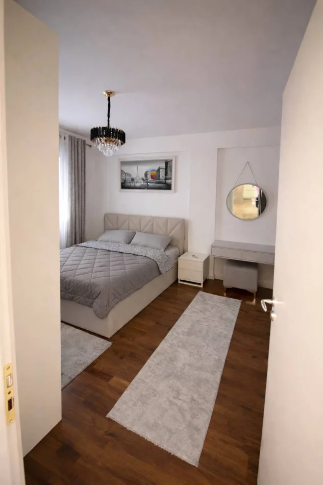Tirane, shitet apartament 2+1+Ballkon Kati 4, 93 m² 186.000 € (Liqeni i Thate, Tirane)