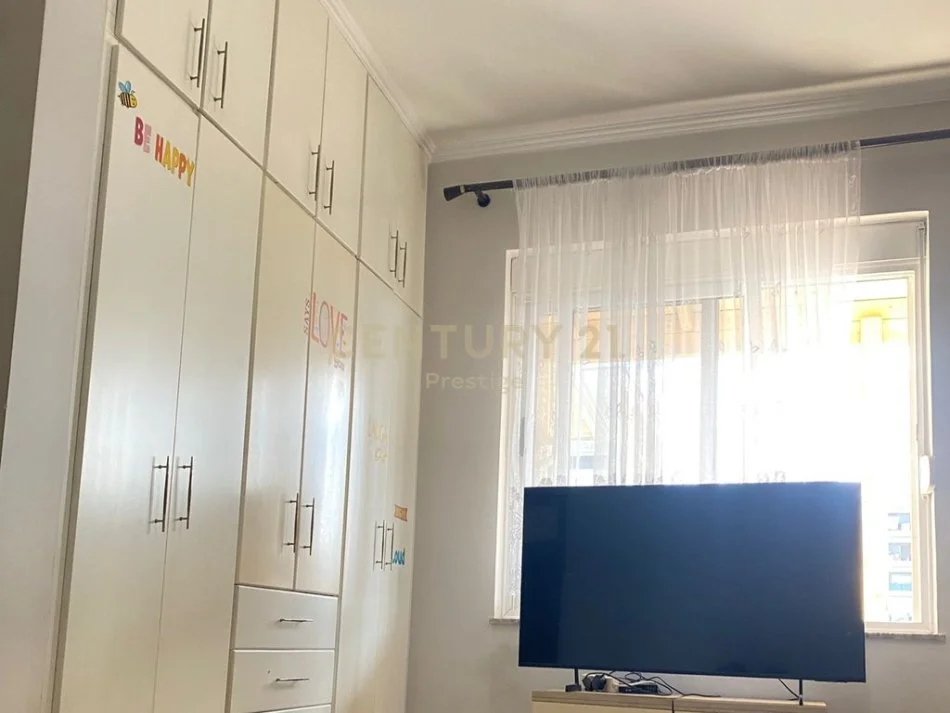 Tirane, shes apartament 2+1 Kati 4, 95 m² 185000 € (Rrethrrotullimi Astir)