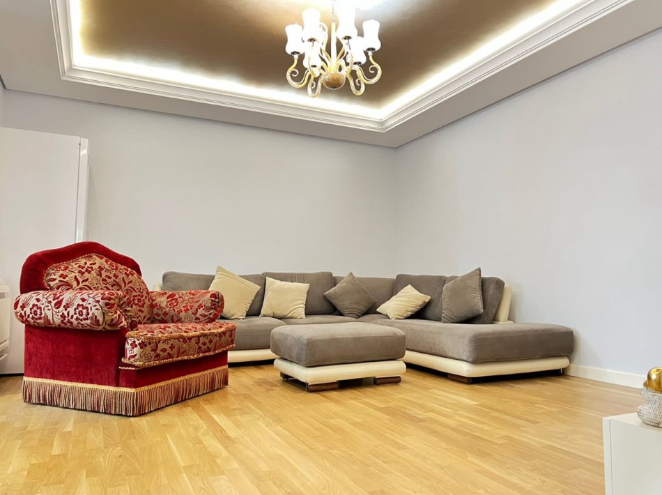 Tirane, jepet me qera apartament 2+1+Aneks Kati 1, 96 m² 1.200 € (Rr Bardhok Biba)