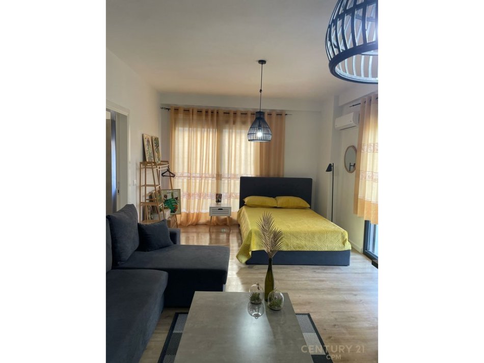 Tirane, jepet me qera garsonier 1+1 Kati 2, 40 m² 380 € (Prane Kodres Diellit)