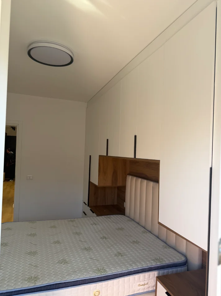 Tirane, jepet me qera apartament 1+1 , 70 m² 