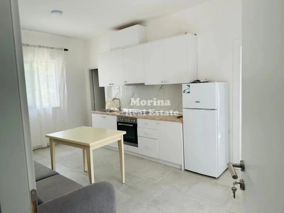 Tirane, jepet me qera apartament 1+1 Kati 3, 60 m² 400 € (Rruga 5 Maji)