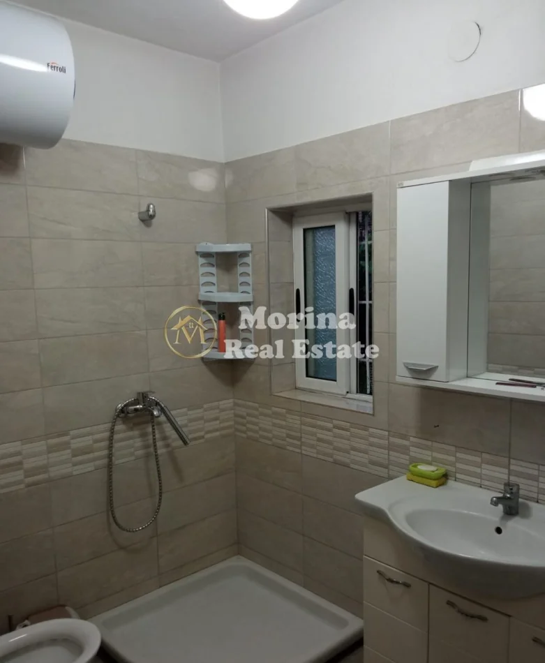 Tirane, jepet me qera ambjent biznesi Kati 1, 120 m² 800 € (Rruga Koli Bano)