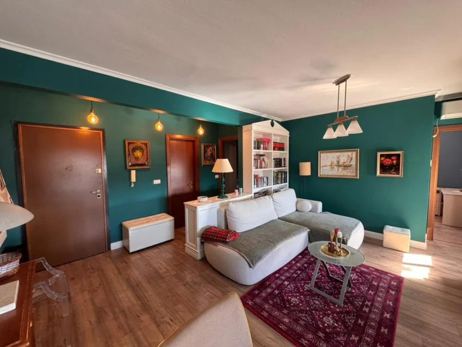 Tirane, jepet me qera apartament 2+1 Kati 9, 87 m² 750 € (Rruga E Kavajes)