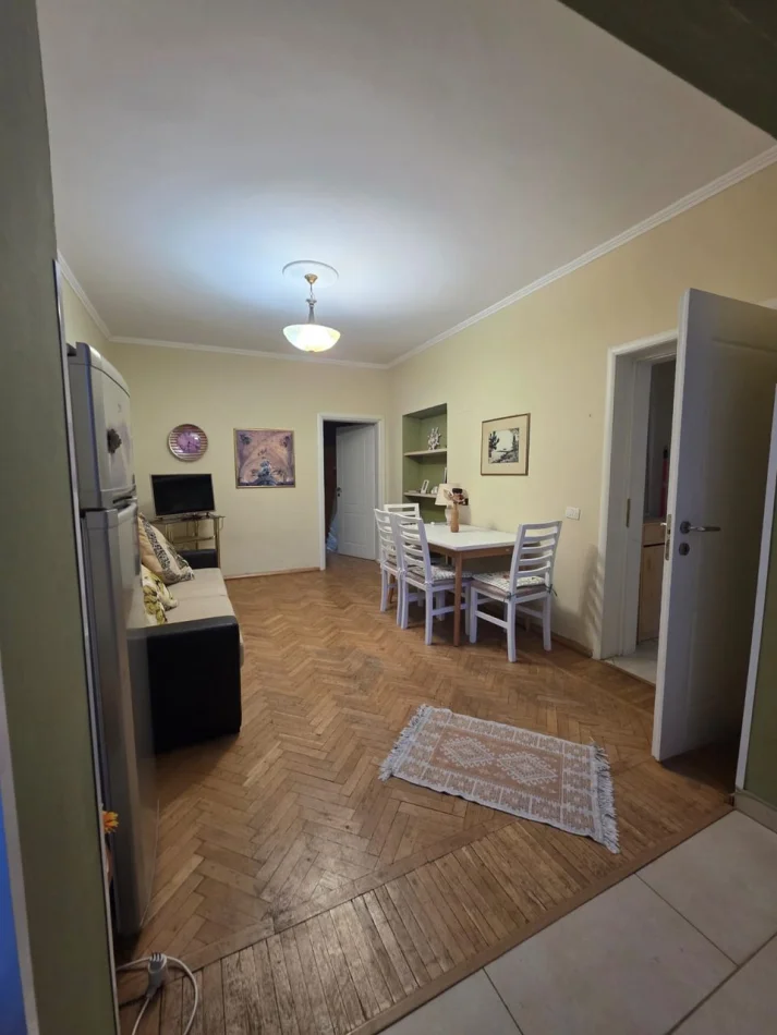 Tirane, apartament 1+1 Kati 2, 56 m² 600 € (Post Parkimi Qender Dollari)