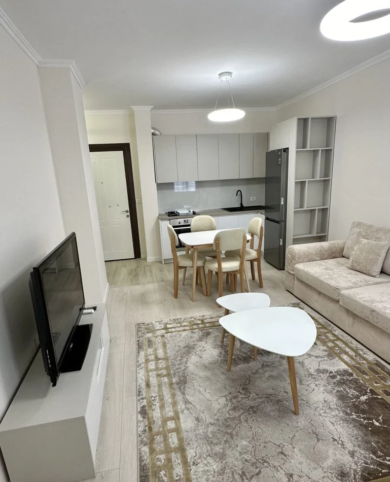 Tirane, jepet me qera apartament 1+1 Kati 4, 65 m² 450 € (Astir)