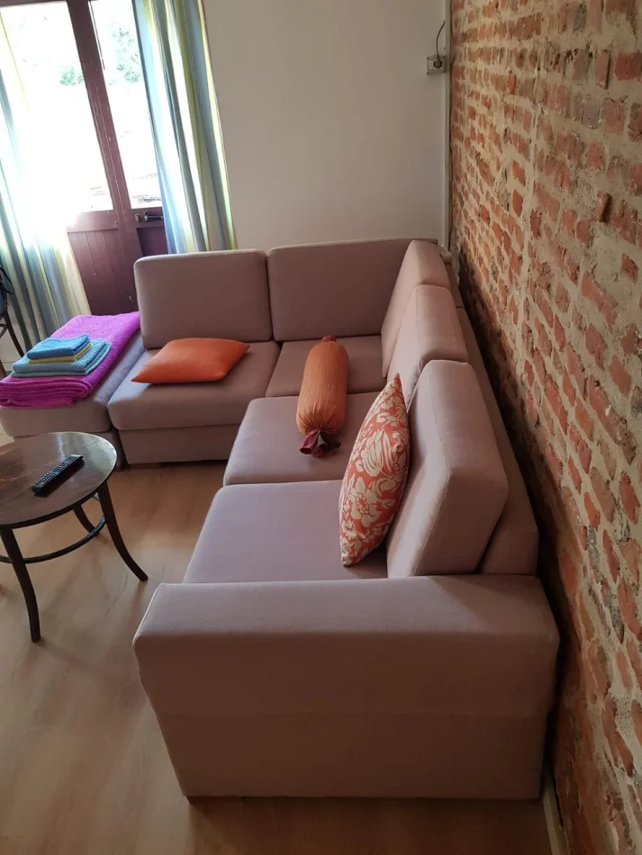 Tirane, jepet me qera Garzoniere Kati 2, 44 m² 500 € ( Qender)