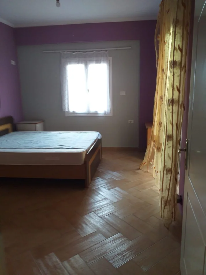 Tirane, jepet me qera apartament 1+1 Kati 2, 80 m² 350 € (Kodra E Priftit)