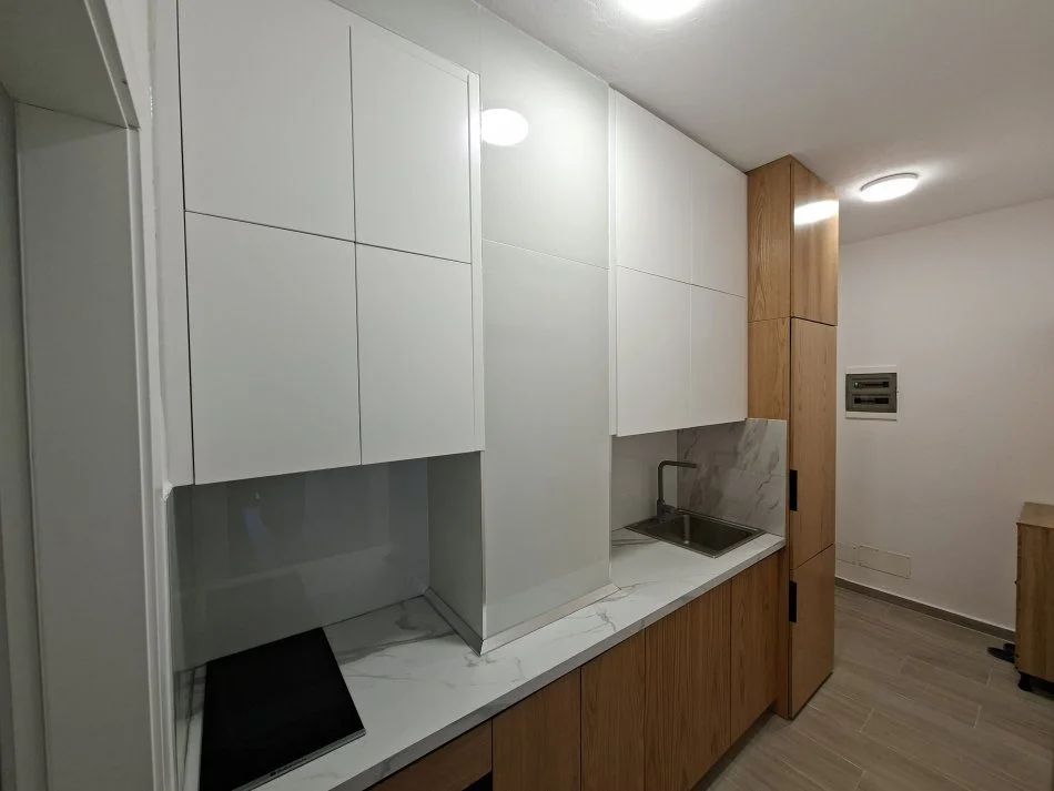 Tirane, jepet me qera apartament 1+1 Kati 2, 70 m² 750 € (Mine Peza)