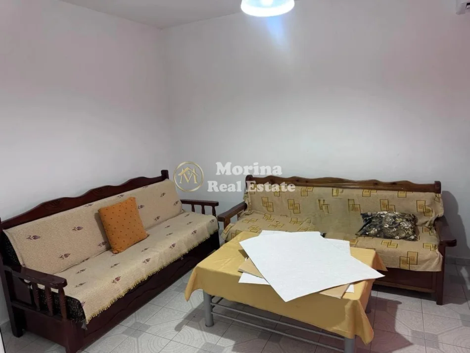 Tirane, jepet me qera apartament 1+1 Kati 1, 65 m² 300 € (Laprake)
