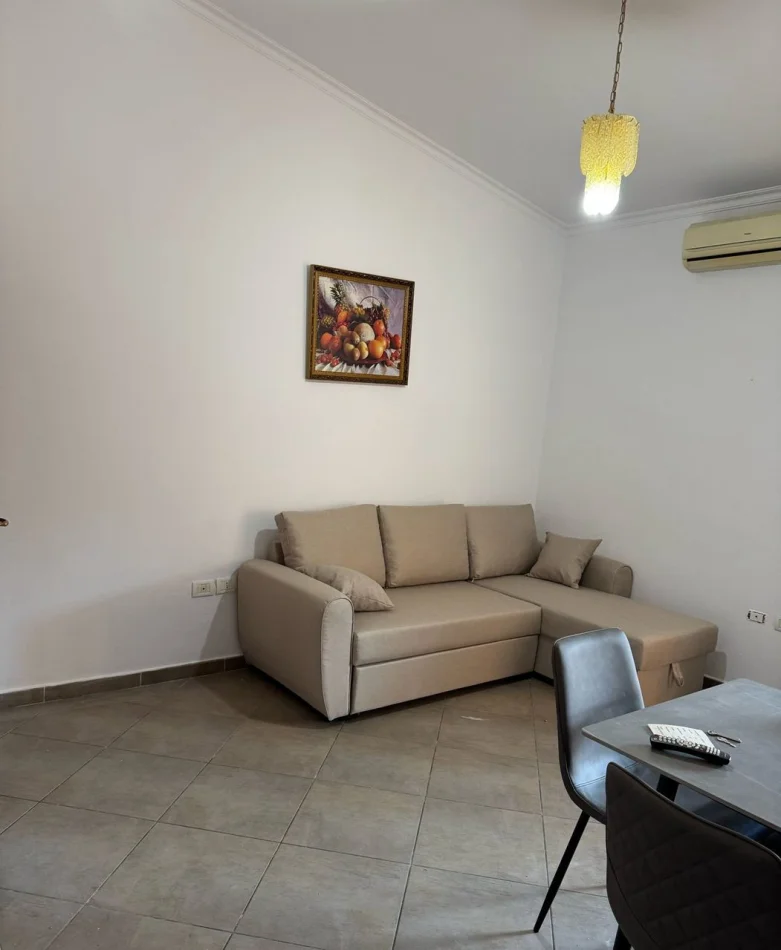 Tirane, jepet me qera apartament 1+1 Kati 6, 60 m² 470 € (Rruga Rrapo Hekali)