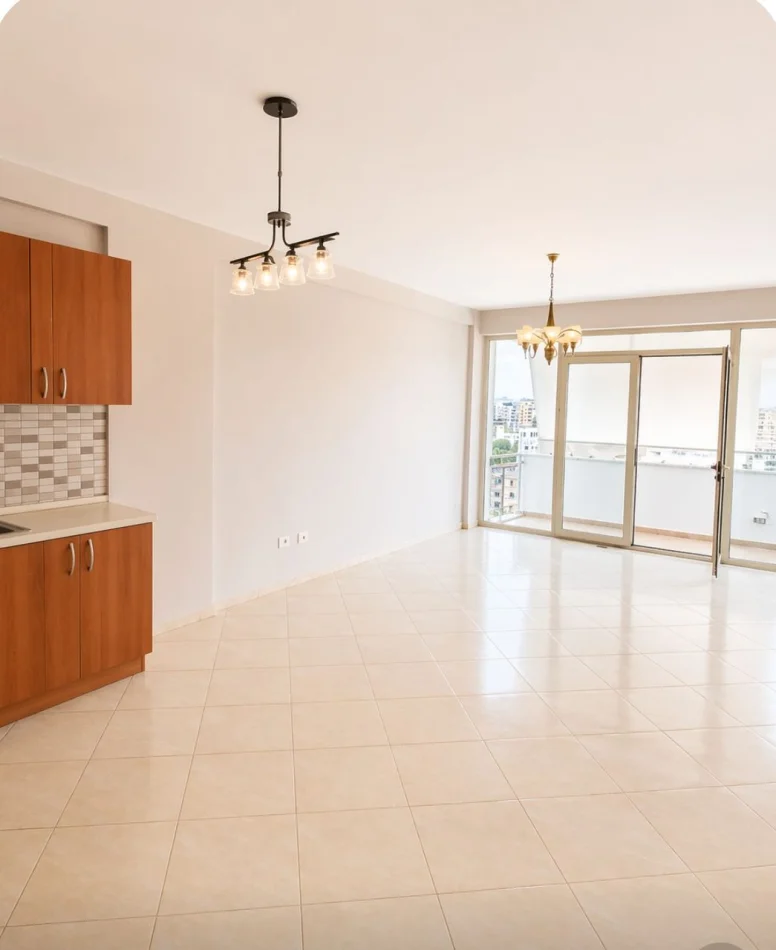 Tirane, shitet apartament 1+1 Kati 8, 186000 € (Ish Tregu Elektrik -Muzeu I Shkencave)