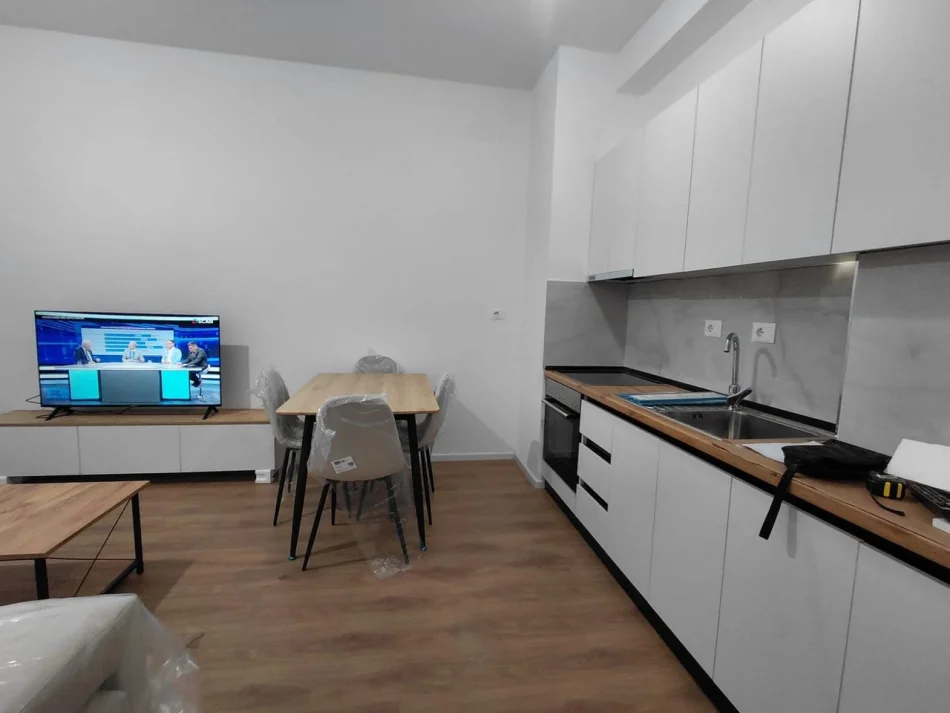 Tirane, jepet me qera apartament 1+1 Kati 3, 70 m² 450 € (Tek Rezidenca Kadiu Ali Demi)