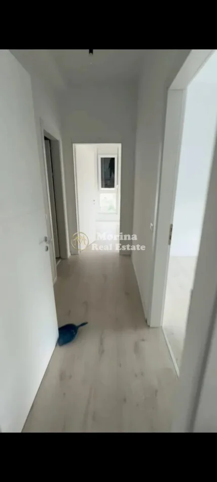 Tirane, jepet me qera apartament 2+1 Kati 9, 115 m² 500 € (Ish Fusha E Aviacionit)