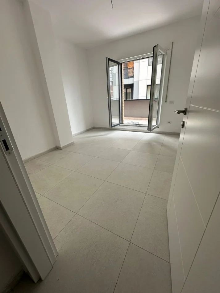 Tirane, jepet me qera apartament 2+1 Kati 1, 105 m² 600 € (The New Boulevard)