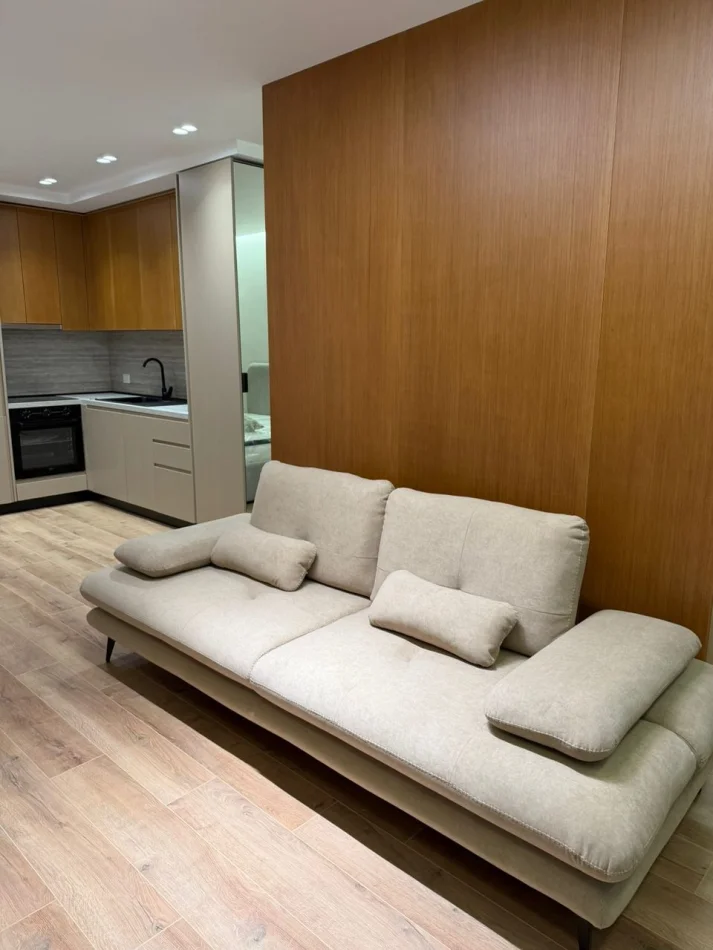 Tirane, jepet me qera apartament 1+1 Kati 3, 55 m² 550 € (Fusha Aviacionit)