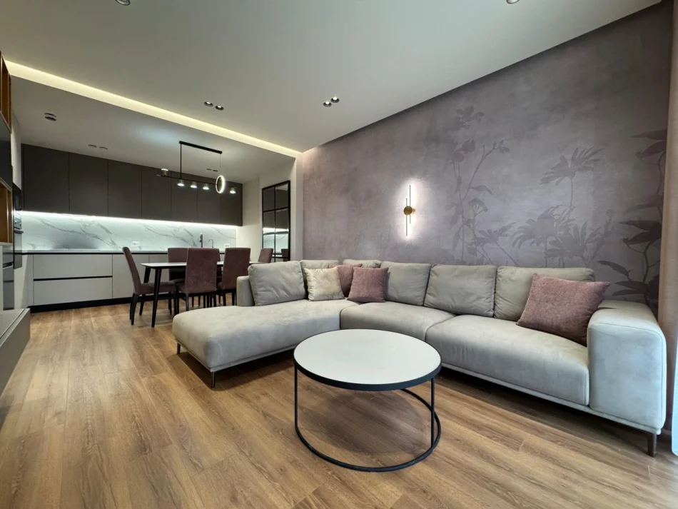 Tirane, jepet me qera apartament 1+1 Kati 3, 68 m² 850 € (Selvia)