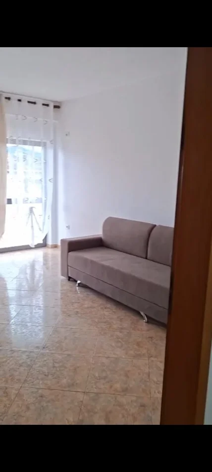 Tirane, jepet me qera apartament 2+1 Kati 3, 90 m² 550 € (Don Bosko)