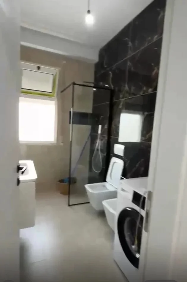 Tirane, jepet me qera apartament 2+1 Kati 5, 75 m² 550 € (Kamëz)