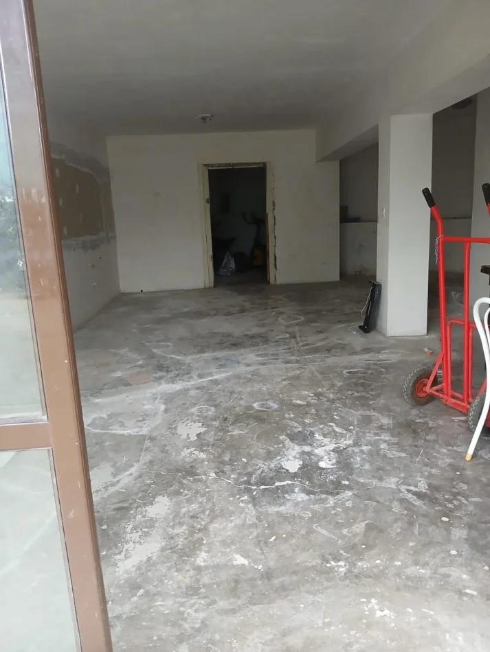 Tirane, jepet me qera ambjent biznesi Kati 1, 100 m² 350 € (Tregu Elektrik)