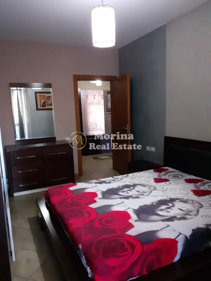 Tirane, jepet me qera apartament 2+1 Kati 3, 75 m² 600 € (Square 21)