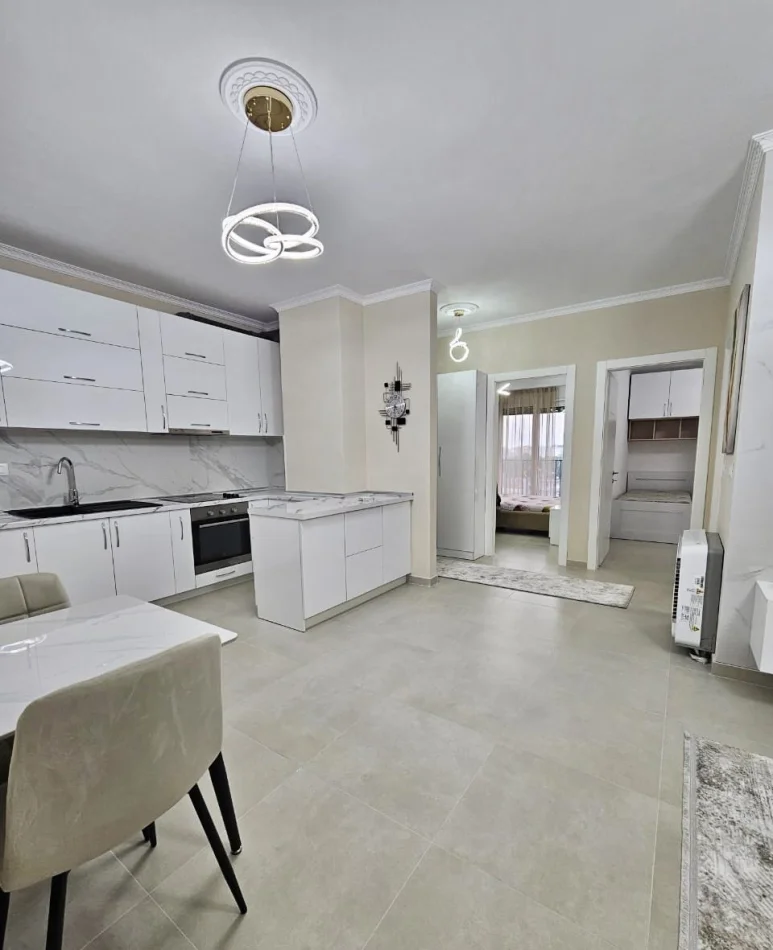 Tirane, jepet me qera apartament 2+1 Kati 5, 100 m² 600 € (Astir)