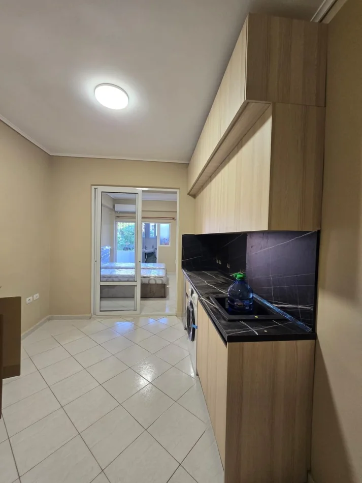 Tirane, jepet me qera apartament 1+1 Kati 2, 50 m² 490 € (Inxhinieria e Ndertimit)
