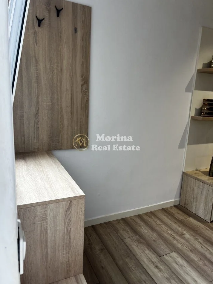 Tirane, jepet me qera apartament 1+1 Kati 1, 60 m² 480 € (Rruga e Barrikadave)