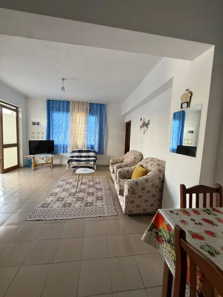 Tirane, jepet me qera apartament 2+1 Kati 1, 90 m² 350 € (Rruga 5 Maji)
