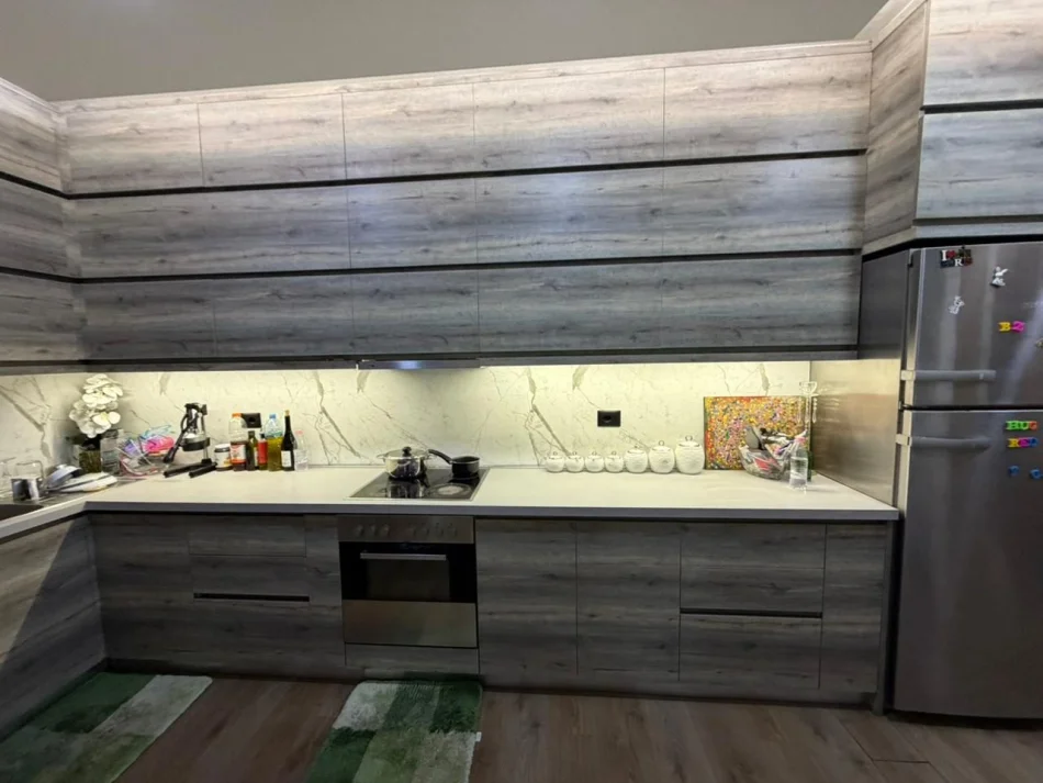 Tirane, shitet apartament 2+1 Kati 3, 100 m² 320000 € (Komuna e Parisit)