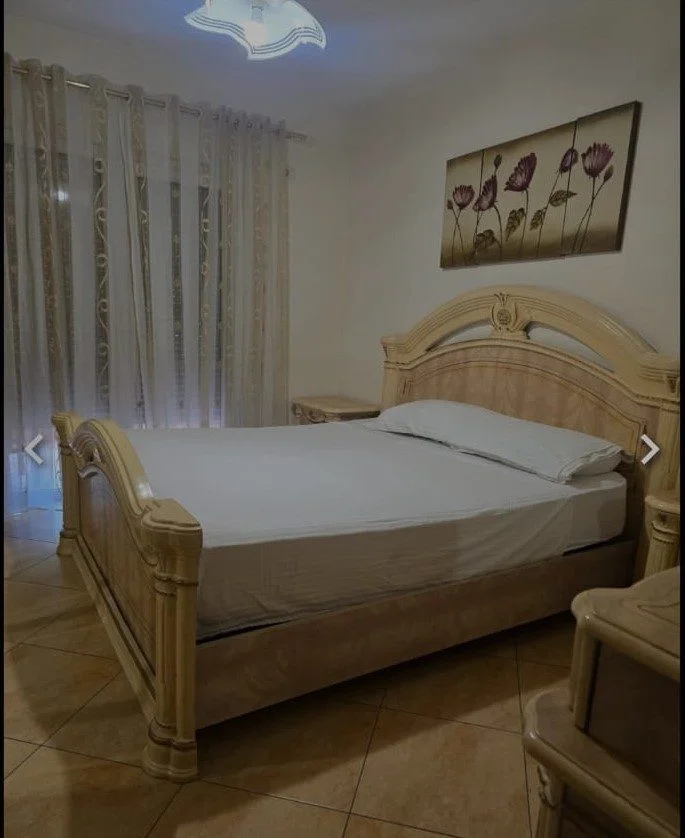 Tirane, jepet me qera apartament 2+1 Kati 3, 75 m² 650 € (Kopshti Botanik)