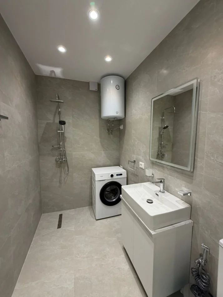 Tirane, shitet apartament 1+1 Kati 9, 57 m² 189000 € (Rruga Myslym Shyri)