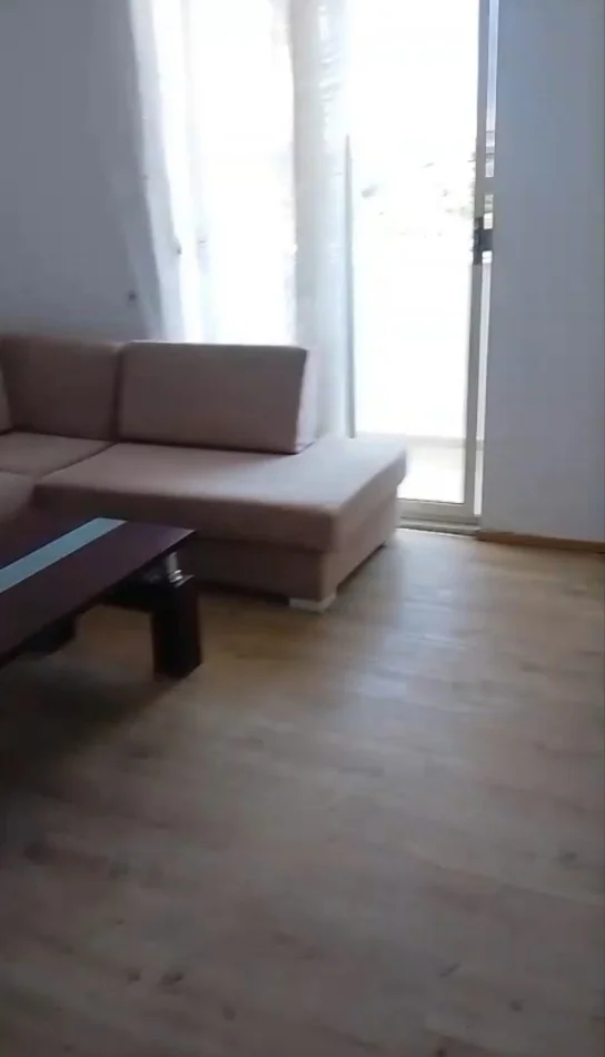 Tirane, jepet me qera apartament 2+1 Kati 5, 65 m² 400 € (Shkozë)