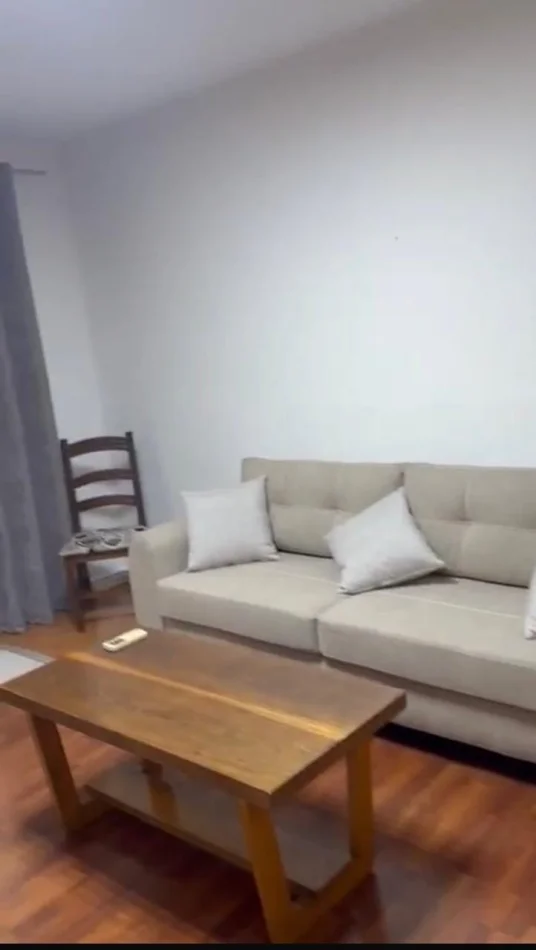 Tirane, jepet me qera apartament 1+1 Kati 3, 65 m² 400 € (Ali Demi)