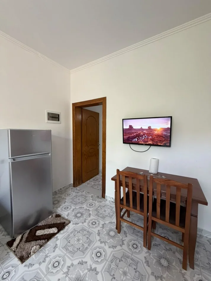 Tirane, jepet me qera apartament 1+1 Kati 1, 65 m² 380 € (Spitali Amerikan 2)