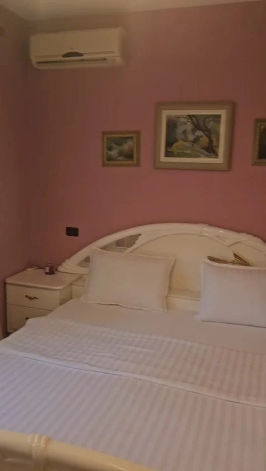 Tirane, jepet me qera apartament 2+1 Kati 3, 90 m² 650 € (Rruga Fortuzi)