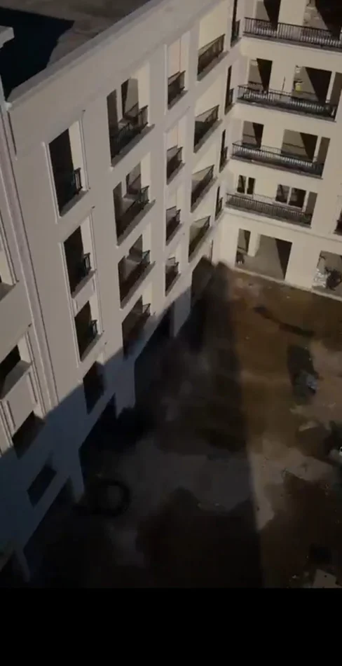 Tirane, shitet apartament 2+1 Kati 4, 110 m² 91.000 € (Rruga Skënderbeu)