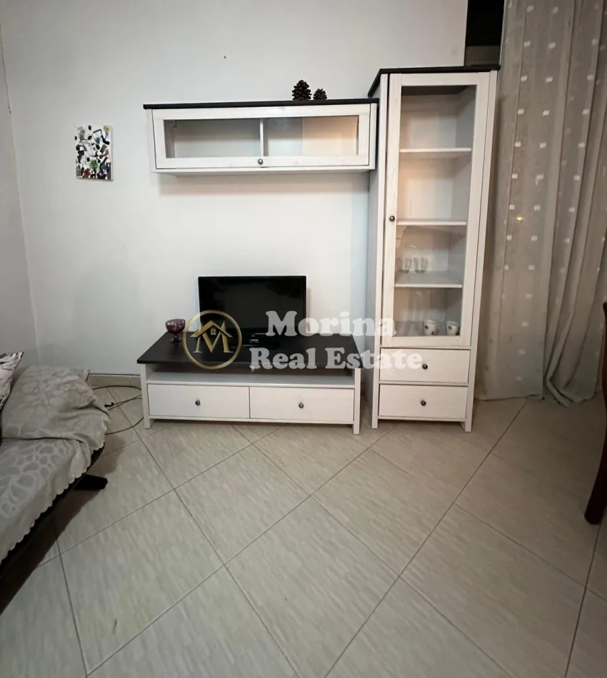 Tirane, jepet me qera apartament 1+1 Kati 2, 60 m² 450 € (Rruga e Dibrës)