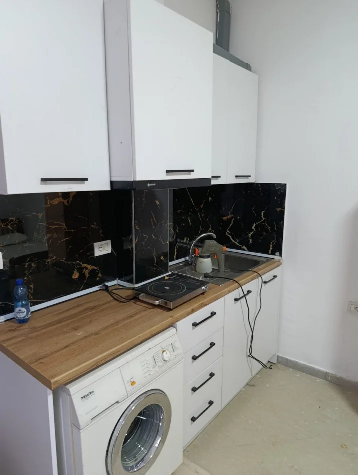 Tirane, jepet me qera apartament Studio Kati 1, 40 m² 300 € (Qyteti Studenti)