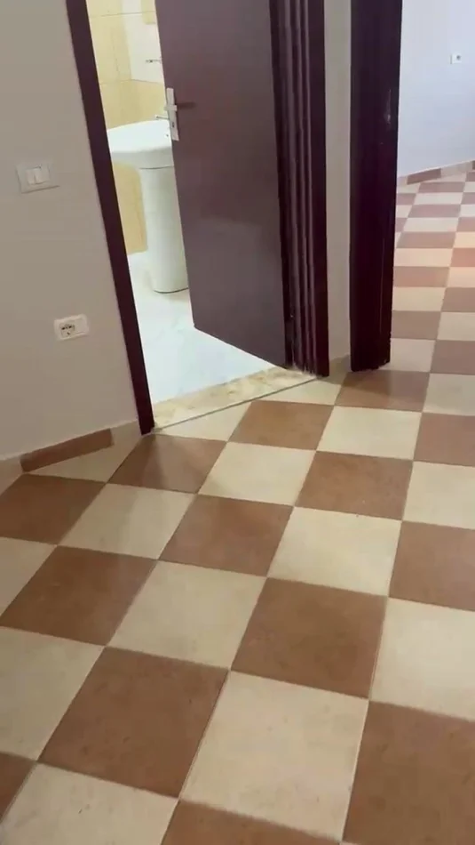 Tirane, jepet me qera apartament 2+1 Kati 2, 75 m² 370 € (Vila L)