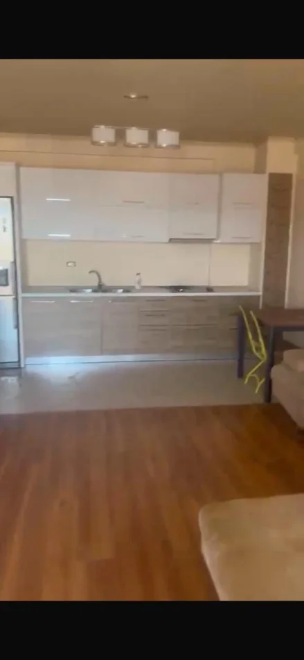 Tirane, jepet me qera apartament 2+1 Kati 8, 115 m² 550 € (Astir)