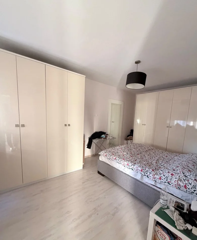 Tirane, jepet me qera apartament 1+1 Kati 8, 78 m² 550 € (Materniteti i Ri)