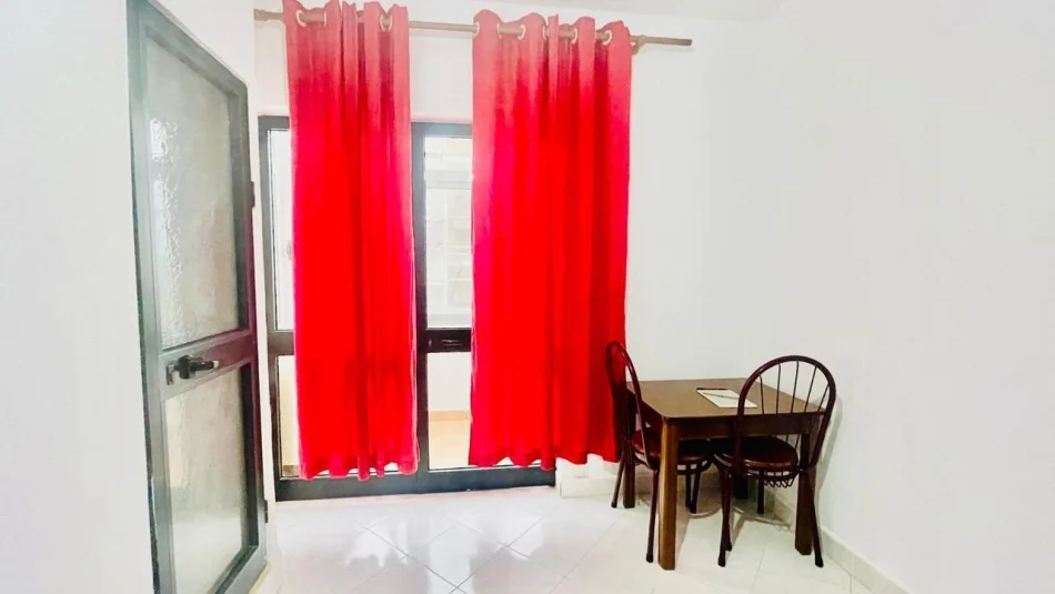 Tirane, jepet me qera apartament Studio Kati 2, 30 m² 280 € (Vilat Amerikane)