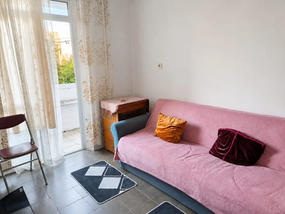 Tirane, jepet me qera apartament 2+1 Kati 3, 75 m² 450 € (Rruga e Dibres)